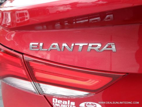 Used 2016 Hyundai Elantra Sport w/ Option Group 03 FWD image 5