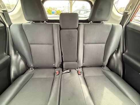 Used 2018 Toyota RAV4 LE w/ All Weather Liner Package image 29