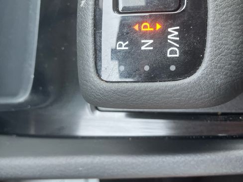 Used 2025 Nissan Rogue S FWD image 26