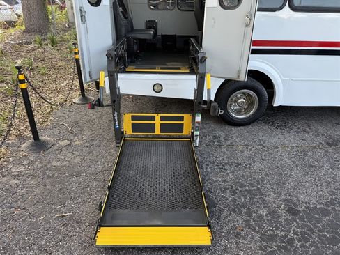 Used 2015 Ford E-450 and Econoline 450 Super Duty w/ Shuttle Bus Prep Package RWD image 29