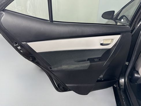 Used 2018 Toyota Corolla L image 25