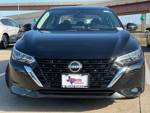 Used 2024 Nissan Sentra SV image 3