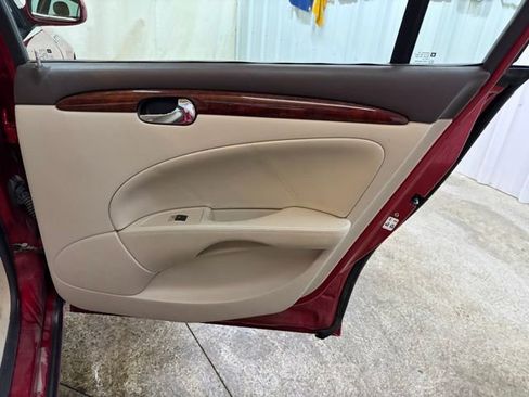 Used 2007 Buick Lucerne CXL image 12