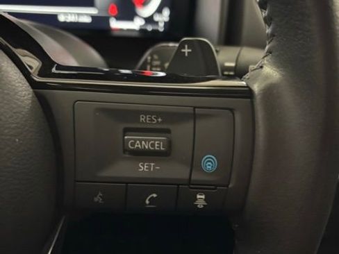 Used 2024 Nissan Rogue Platinum w/ Platinum Premium Package image 18