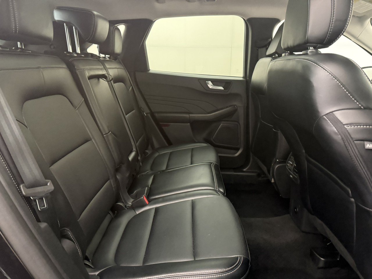 Certified 2025 Ford Escape Platinum AWD/4WD image 14
