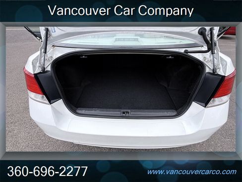 Used 2013 Subaru Legacy 2.5i AWD/4WD image 21