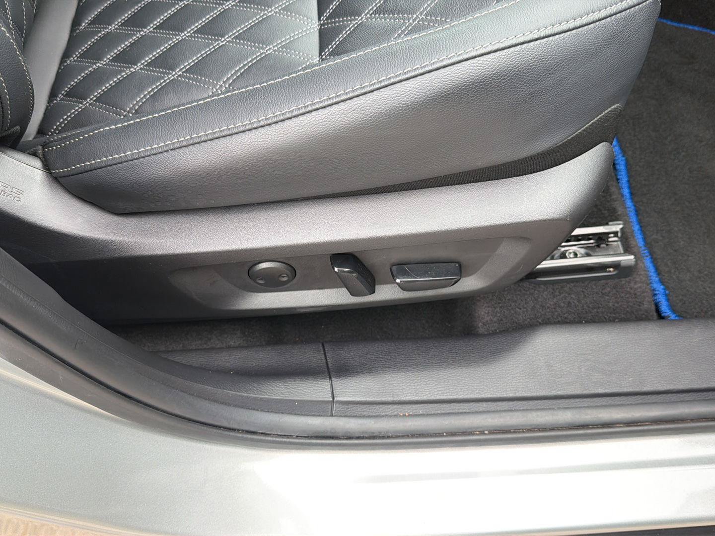 Used 2024 Mitsubishi Outlander 4WD Plug-In Hybrid image 17