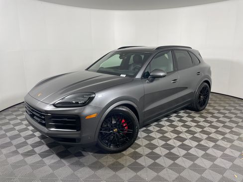 Used 2026 Porsche Cayenne S AWD/4WD image 1