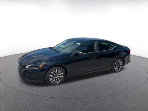 Used 2026 Nissan Altima 2.5 SV FWD image 8