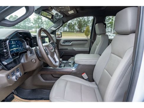 Used 2023 GMC Sierra 1500 SLT image 11