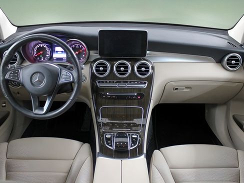 Used 2019 Mercedes-Benz GLC 300 image 17