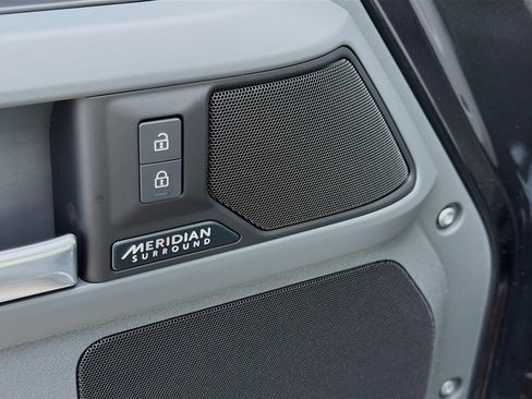 New 2026 Land Rover Defender 130 X-Dynamic SE AWD/4WD image 23