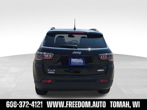 Used 2025 Jeep Compass Latitude w/ Sun & Sound Group AWD/4WD image 6