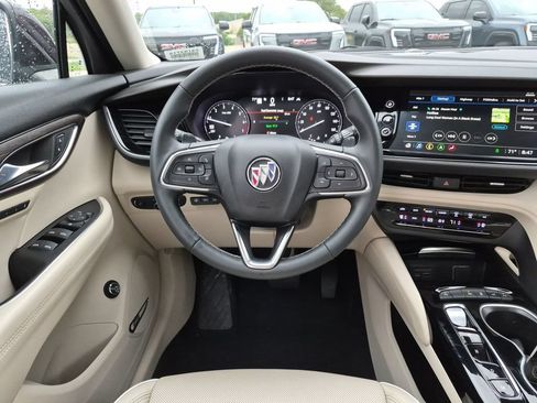 Used 2023 Buick Envision Avenir FWD image 33