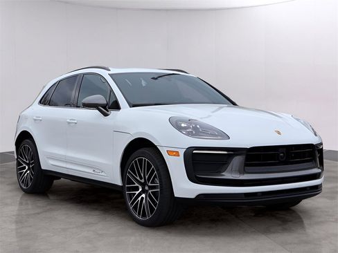 New 2026 Porsche Macan image 11