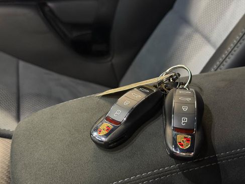 Used 2023 Porsche 718 Cayman GT4 RS RWD image 30