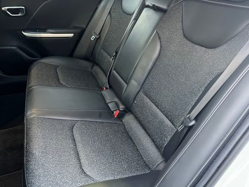 Used 2025 Kia K4 GT-Line image 13