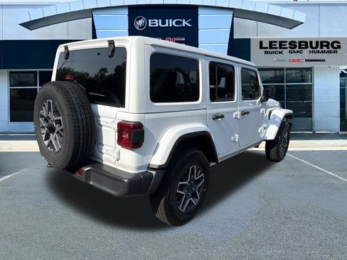 Used 2026 Jeep Wrangler Unlimited Sahara AWD/4WD image 7