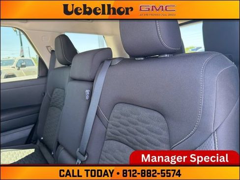 Used 2025 Nissan Pathfinder SV AWD/4WD image 19