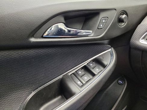 Used 2019 Chevrolet Cruze LT w/ Sun And Sound Package FWD image 27