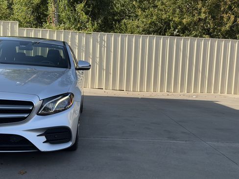 Used 2017 Mercedes-Benz E 300 4MATIC image 10