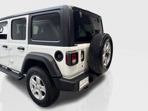 Used 2019 Jeep Wrangler Unlimited Sport S AWD/4WD image 19