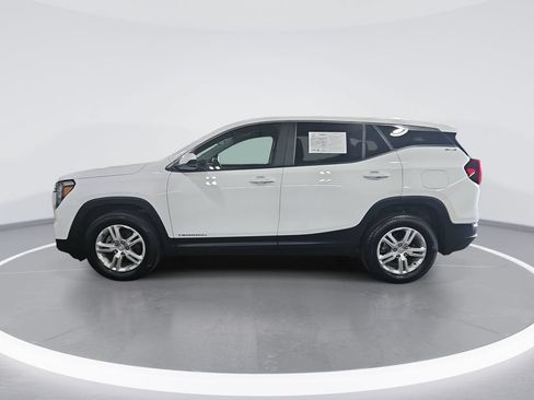 Used 2023 GMC Terrain SLE w/ LPO, Floor Liner Package AWD/4WD image 7