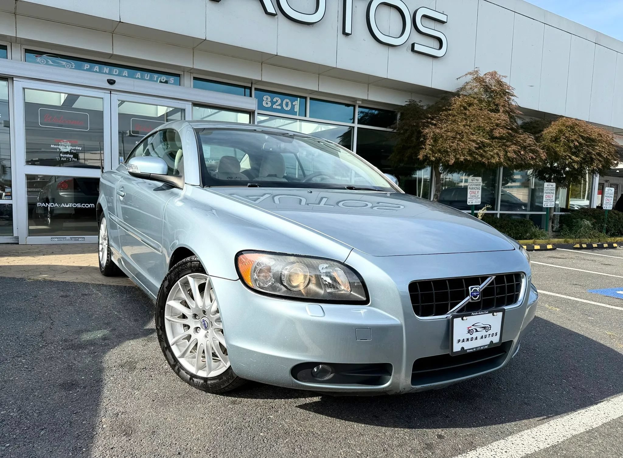 Used 2008 Volvo C70 T5 FWD image 1
