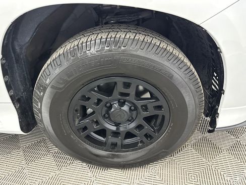 Used 2021 Lexus GX 460 Premium image 14