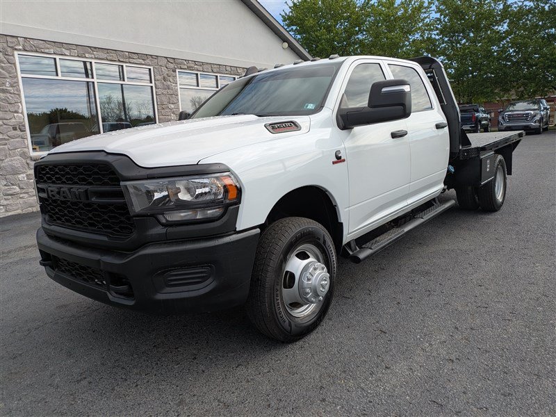 Used 2023 RAM 3500 Tradesman w/ Max Tow Package AWD/4WD image 2