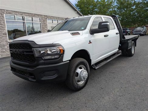 Used 2023 RAM 3500 Tradesman w/ Max Tow Package AWD/4WD image 2