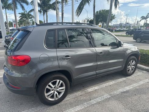 Used 2016 Volkswagen Tiguan S FWD image 5