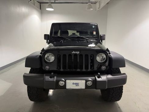 Used 2017 Jeep Wrangler Unlimited Sport w/ Connectivity Group AWD/4WD image 2