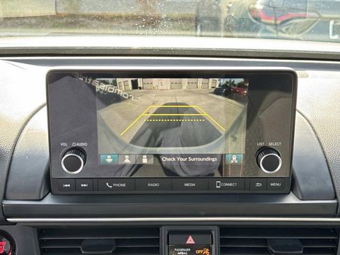 Certified 2025 Honda Pilot Sport image 26