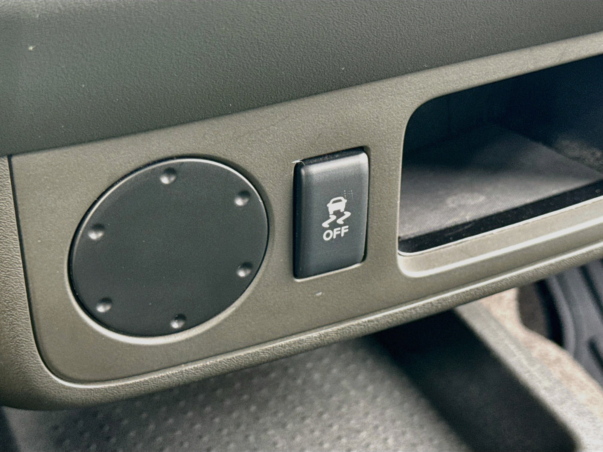 Used 2014 Nissan Frontier SV RWD image 18
