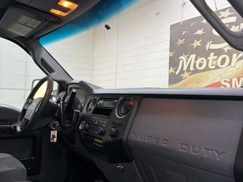 Used 2014 Ford F550 4x4 Crew Cab Super Duty image 33