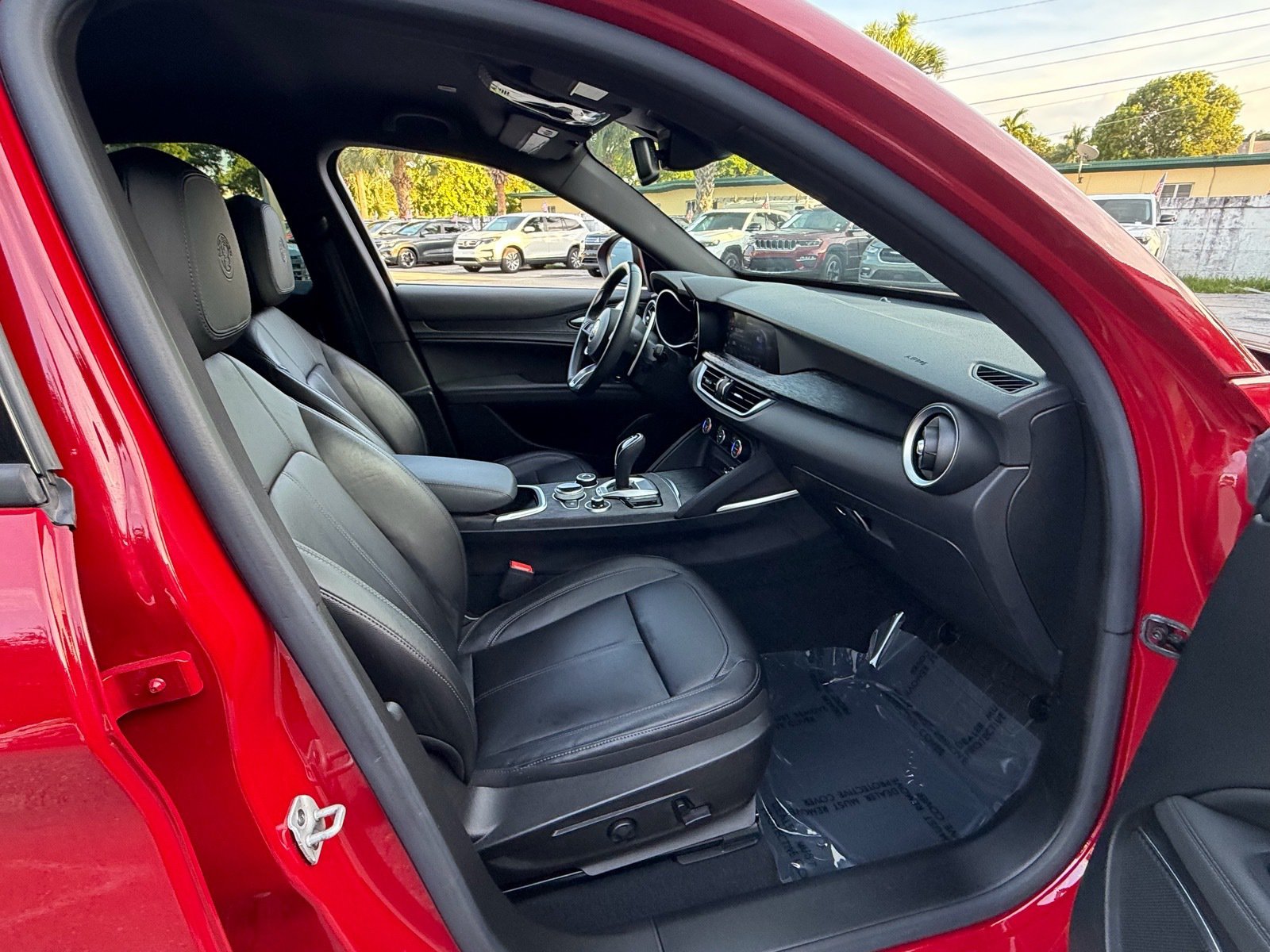 Used 2023 Alfa Romeo Stelvio Sprint RWD image 18