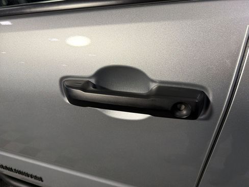 Used 2024 Toyota Tacoma Trailhunter image 16