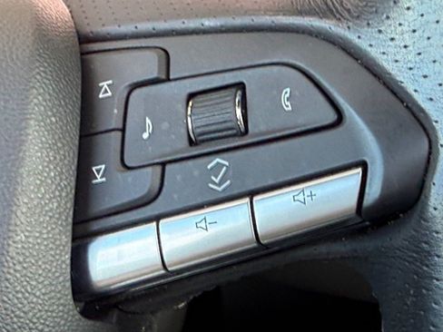 Certified 2024 Cadillac XT4 Sport FWD image 25