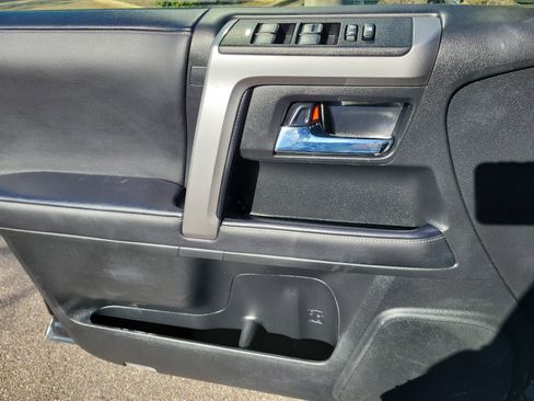 Used 2023 Toyota 4Runner SR5 image 18