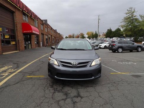 Used 2011 Toyota Corolla LE image 3