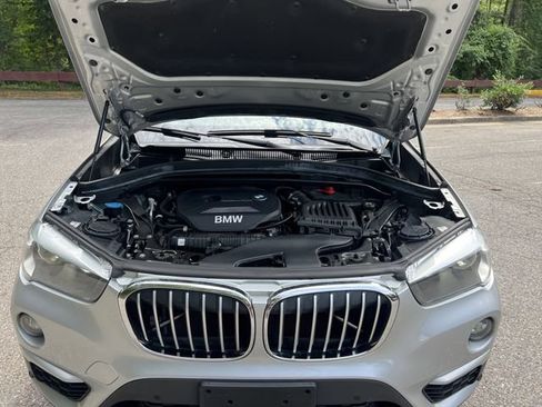 Used 2019 BMW X1 xDrive28i w/ Convenience Package AWD/4WD image 7