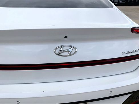 Used 2022 Hyundai Sonata Limited w/ Preferred Accessory Package FWD image 31