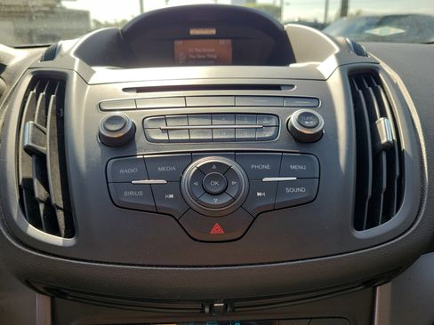 Used 2017 Ford Escape SE image 15