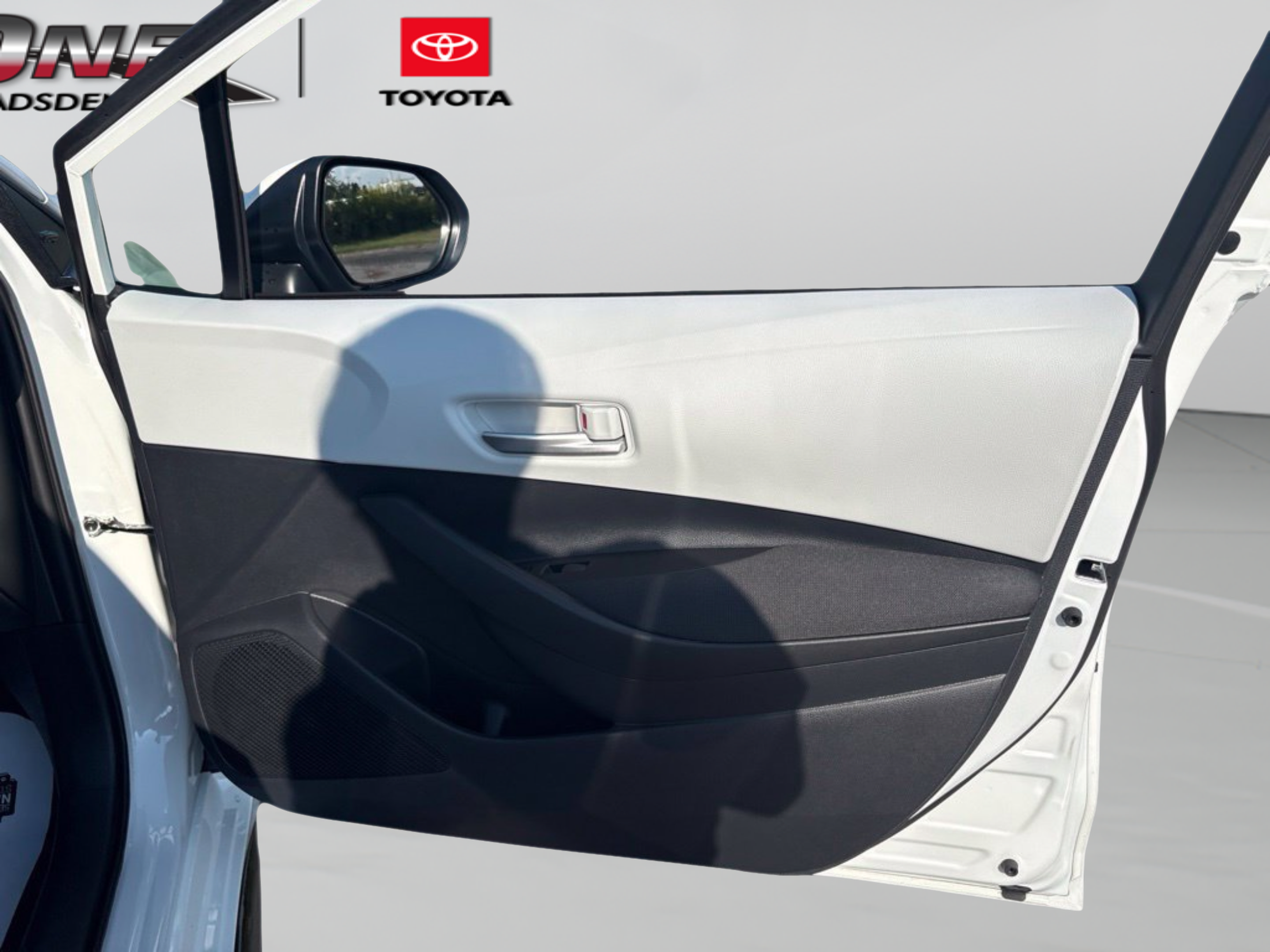 Certified 2026 Toyota Corolla SE FWD image 21