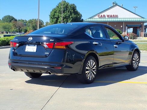 Used 2024 Nissan Altima 2.5 SV w/ SV Premium Package image 5