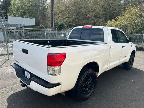Used 2012 Toyota Tundra 4x4 Double Cab w/ Tow Pkg image 5