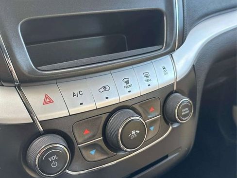 Used 2013 Dodge Journey American Value Package image 28