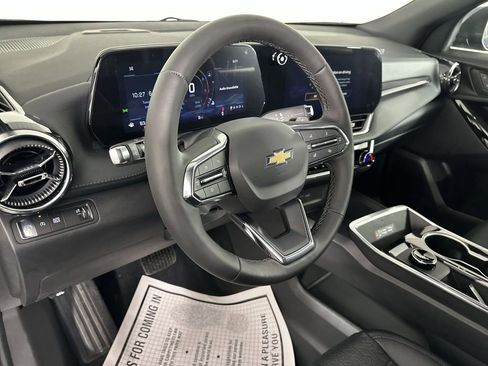 New 2026 Chevrolet Equinox LT w/ Convenience Package II FWD image 11