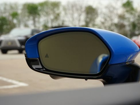 Used 2025 Ferrari SF90 Spider Base image 33